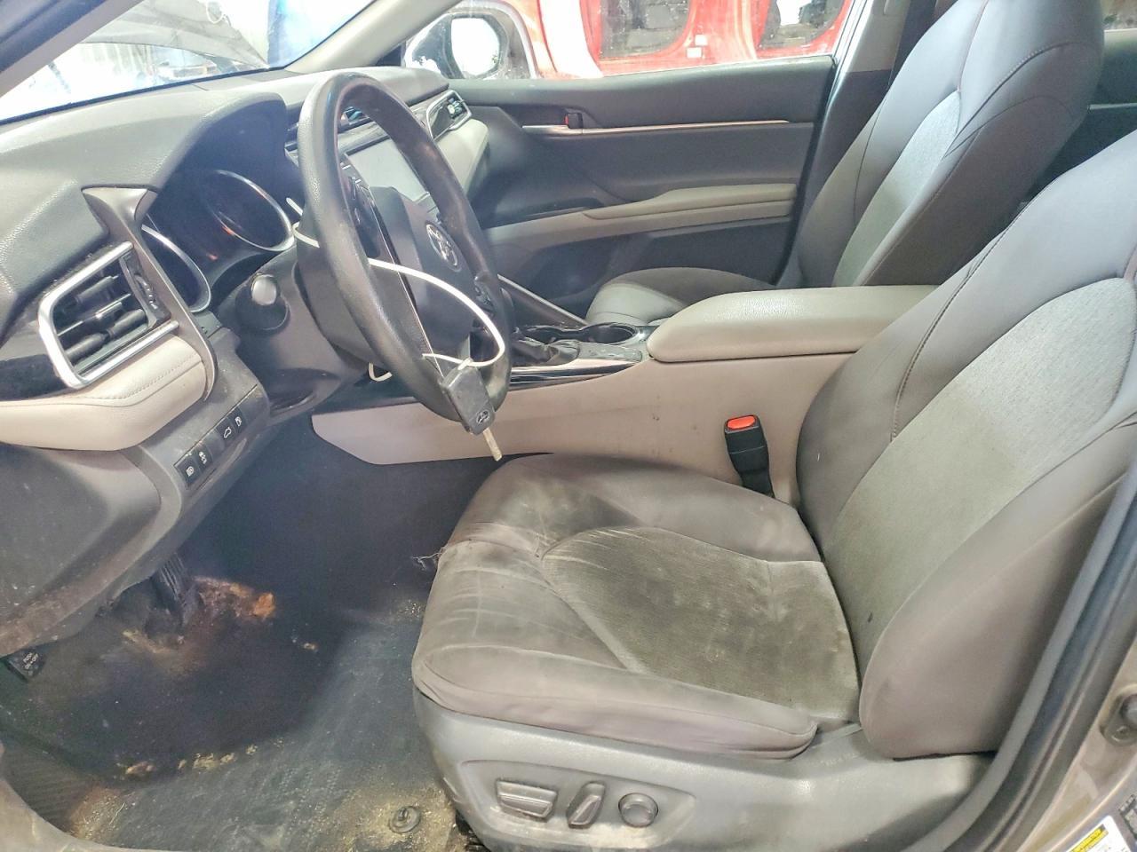 2018 TOYOTA CAMRY