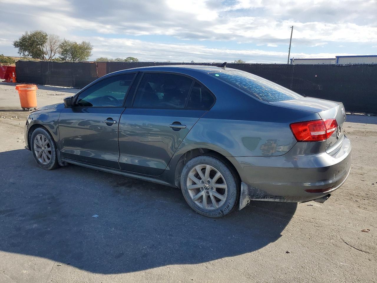 2015 VOLKSWAGEN JETTA