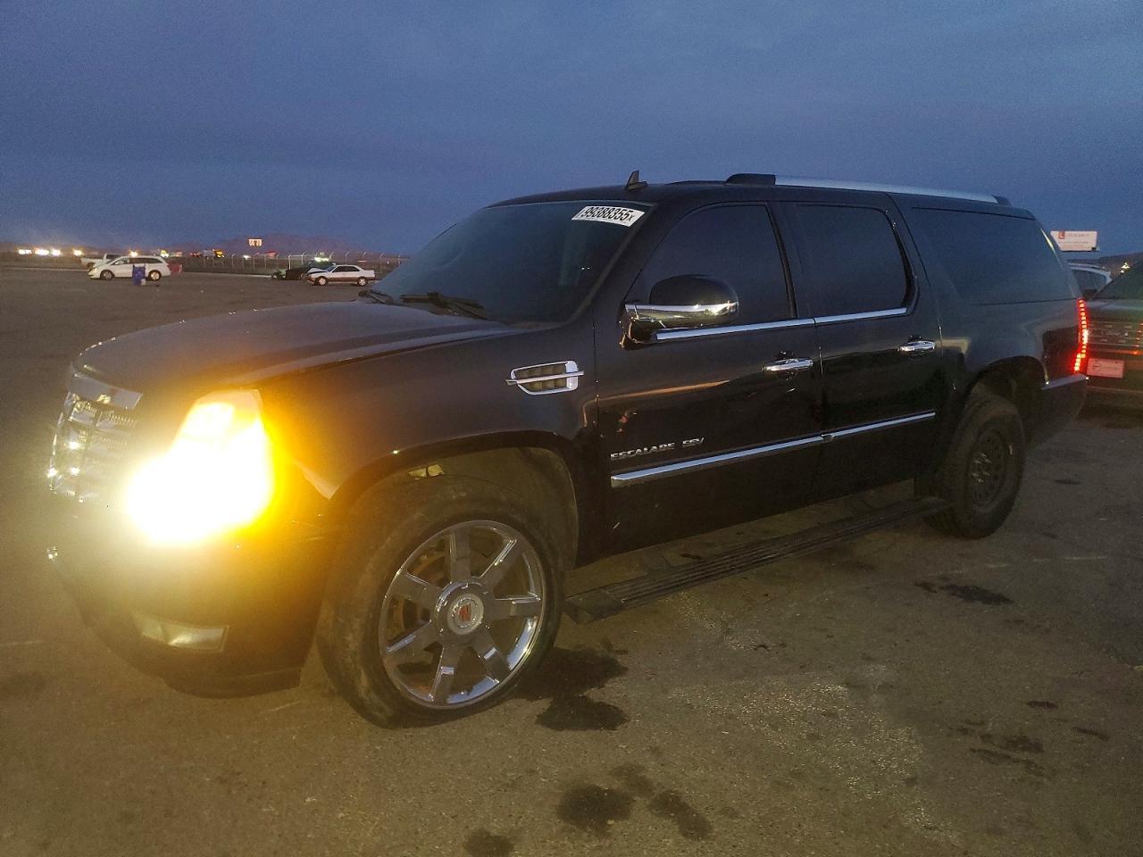 2013 CADILLAC Escalade ESV