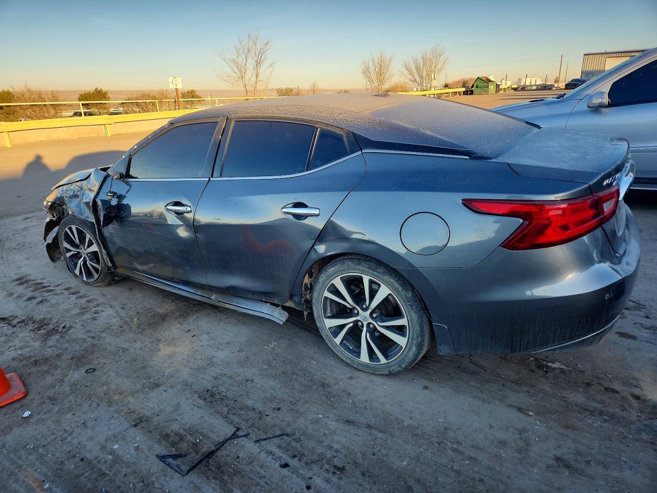 2018 NISSAN Maxima