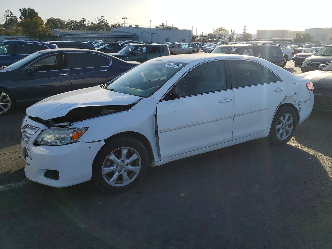 2011 TOYOTA CAMRY