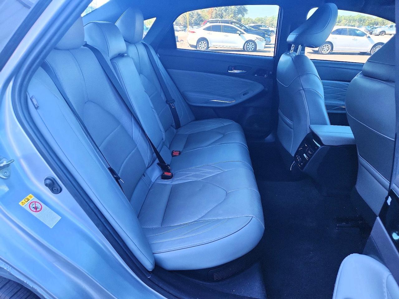 2019 TOYOTA Avalon