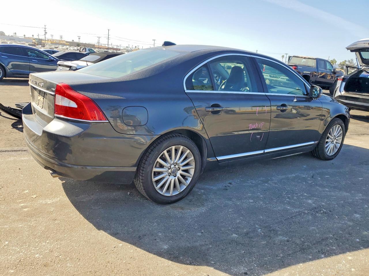 2013 VOLVO S80
