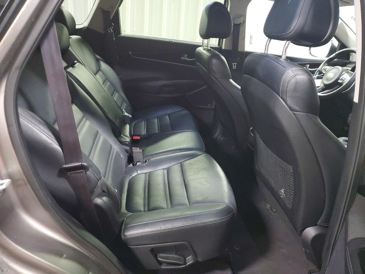 2016 KIA SORENTO
