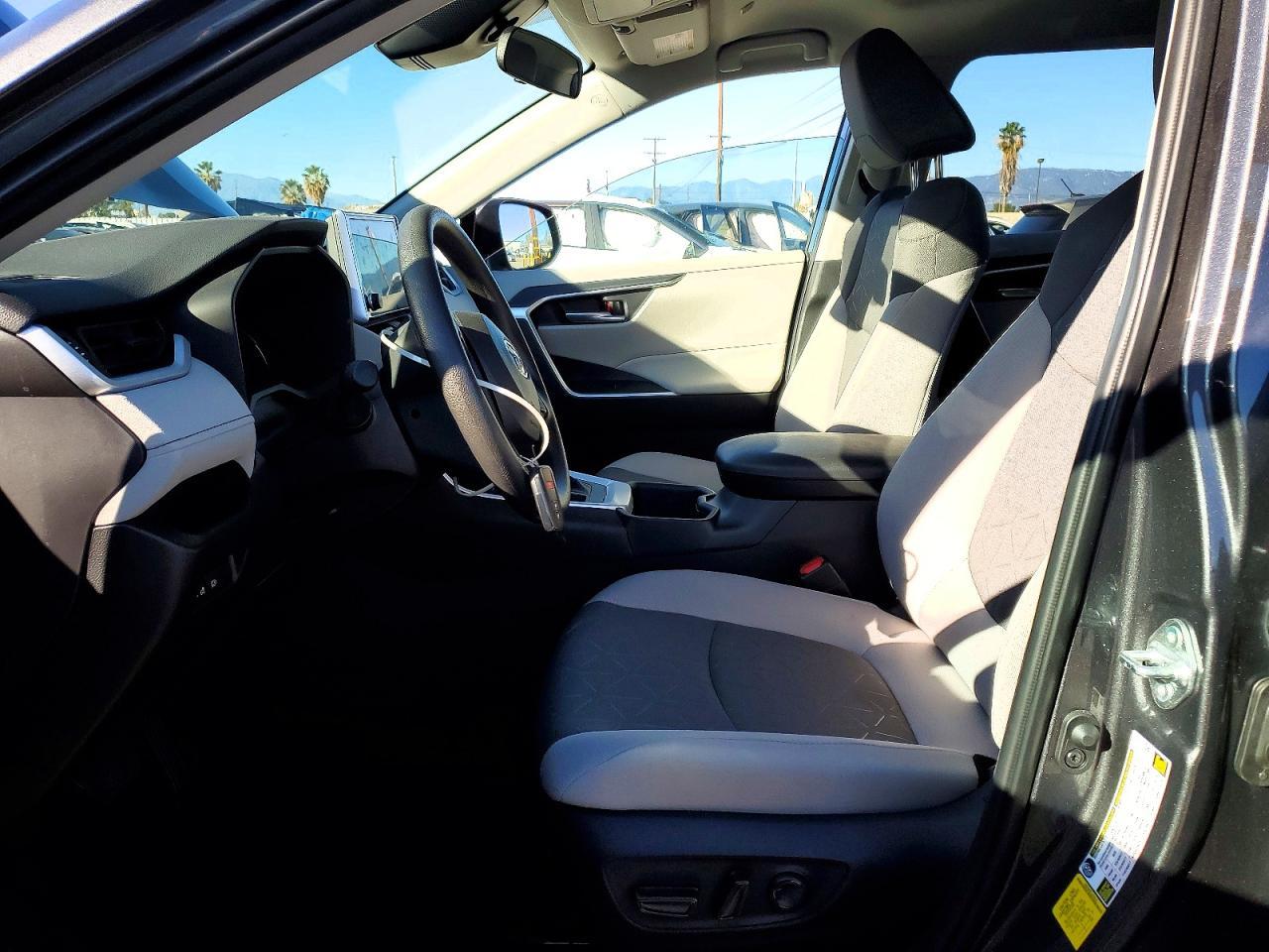 2025 TOYOTA RAV4