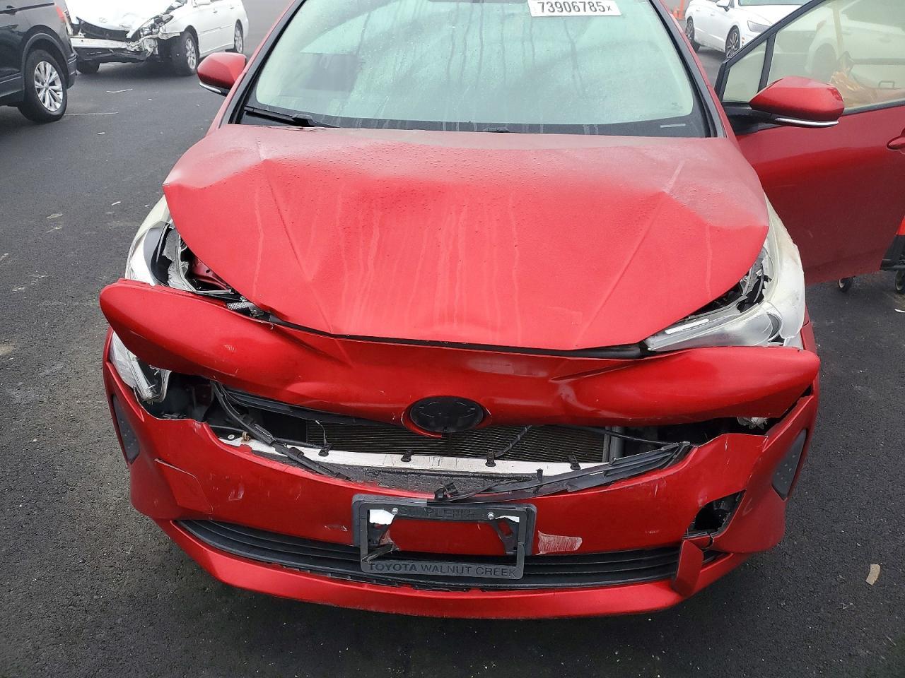 2016 TOYOTA PRIUS