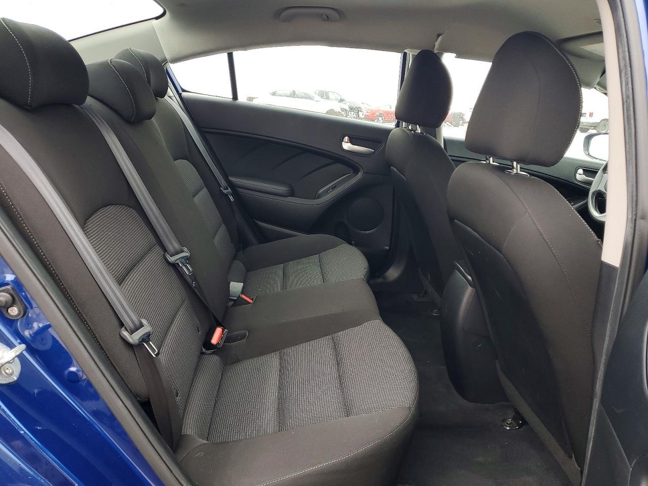 2017 KIA FORTE