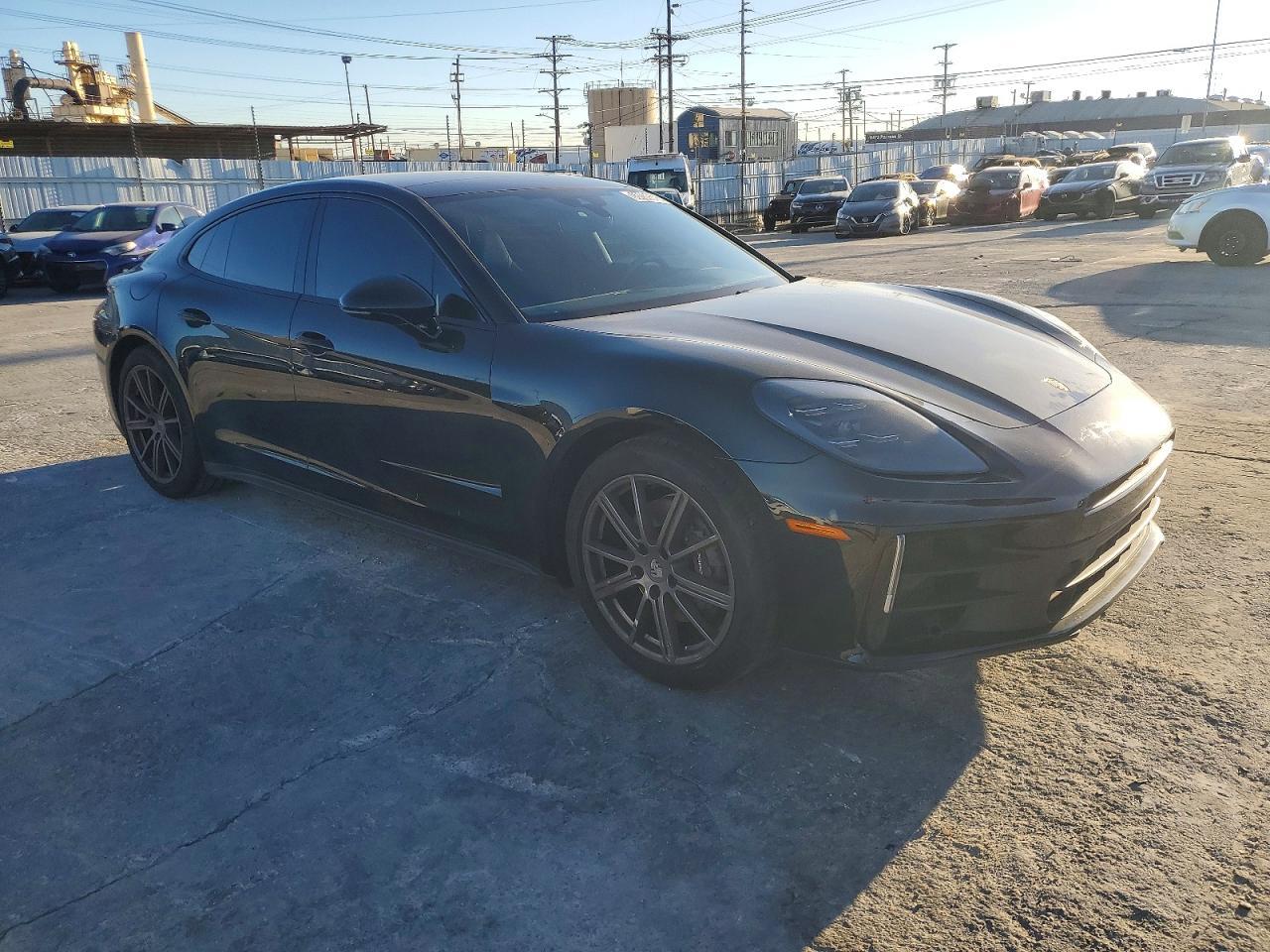 2025 PORSCHE Panamera
