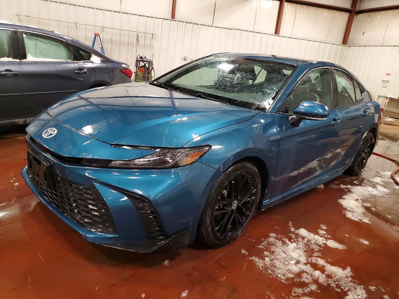 2025 TOYOTA CAMRY