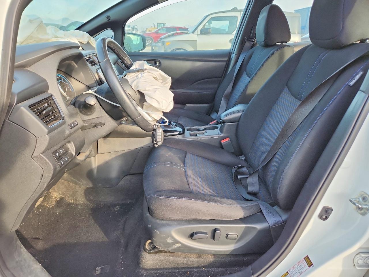 2018 NISSAN LEAF