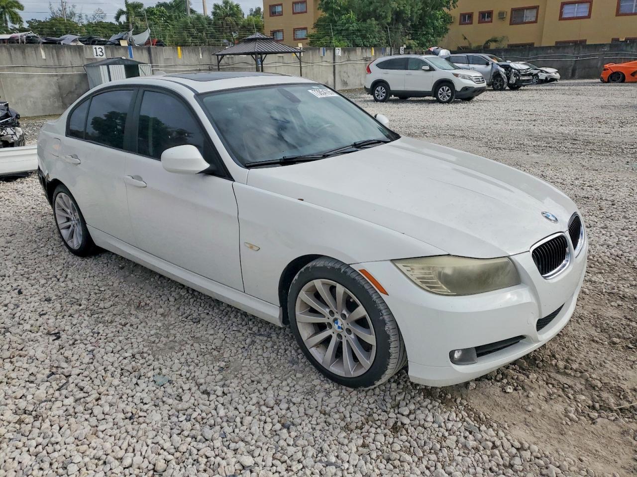 2011 BMW 3 SERIES