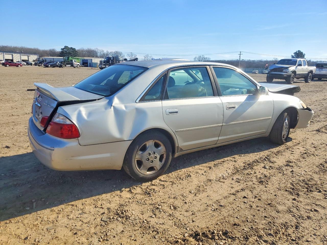 2003 TOYOTA Avalon