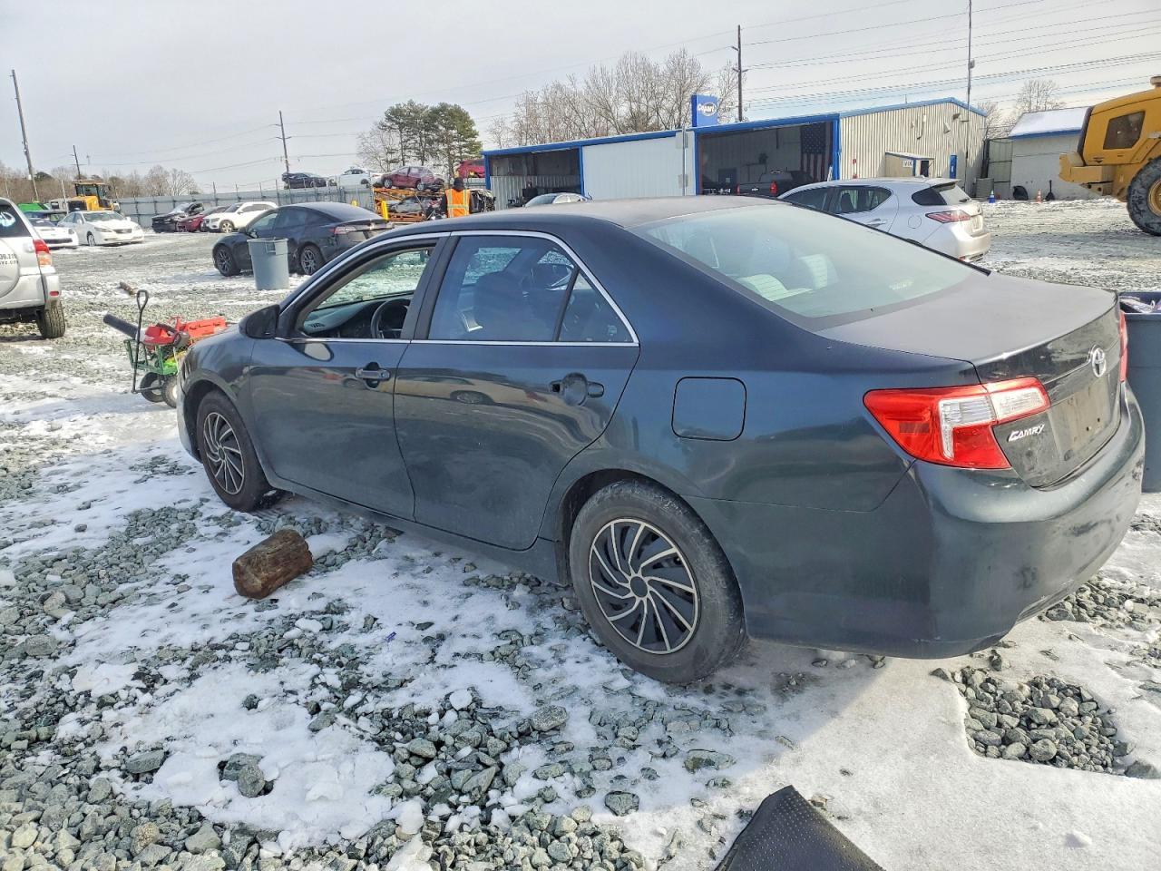 2013 TOYOTA CAMRY