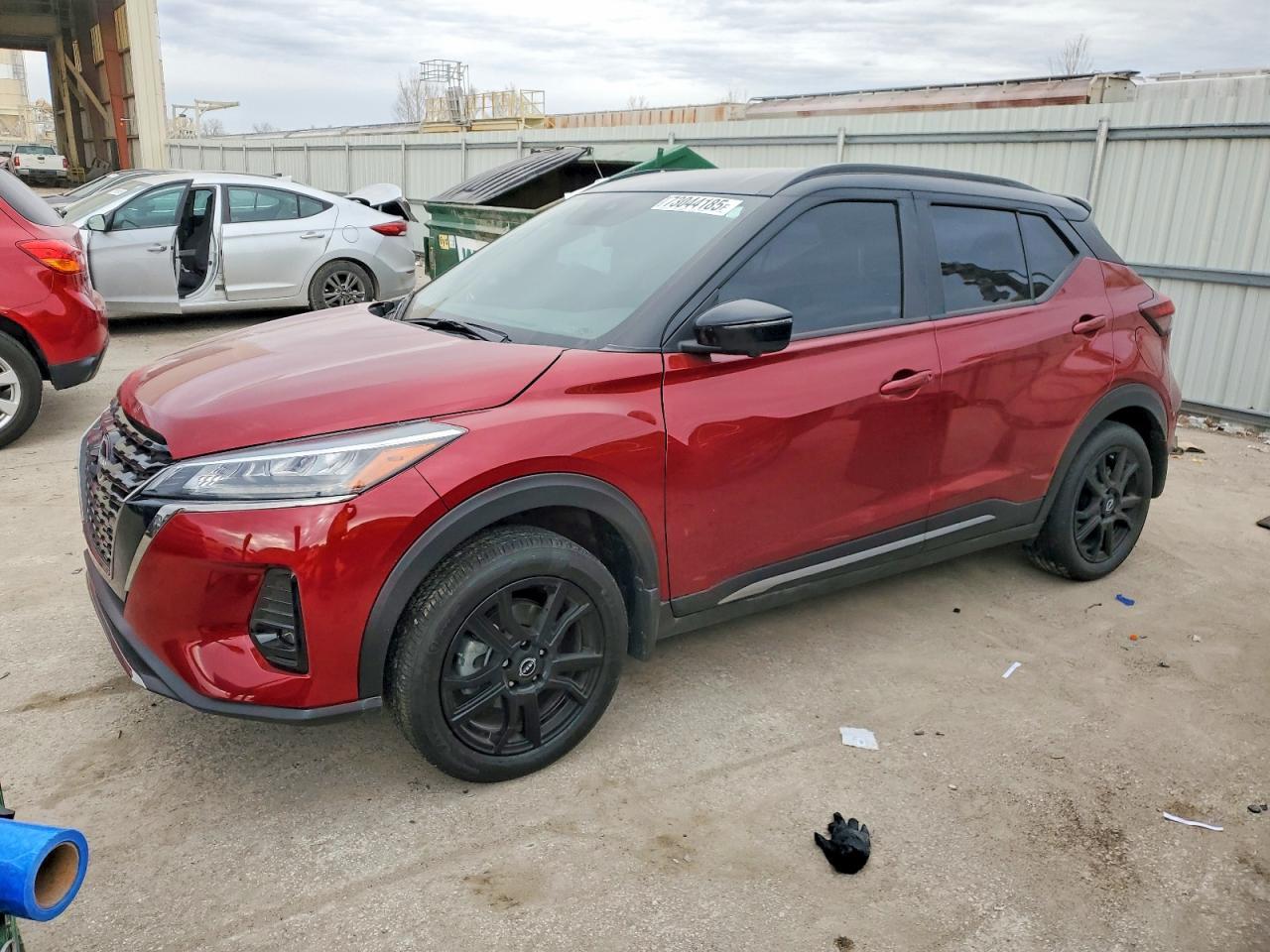 2024 NISSAN KICKS