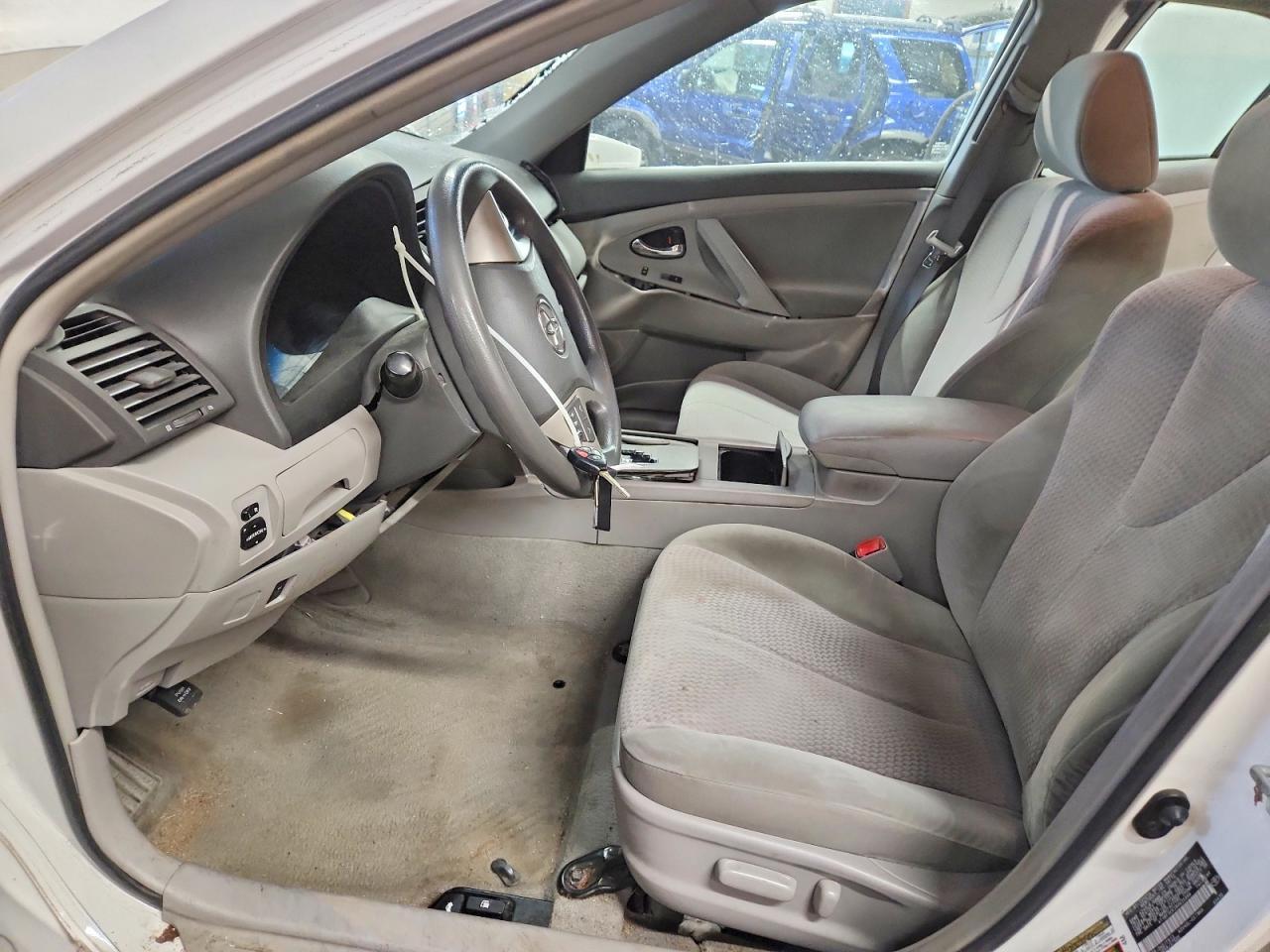 2011 TOYOTA CAMRY