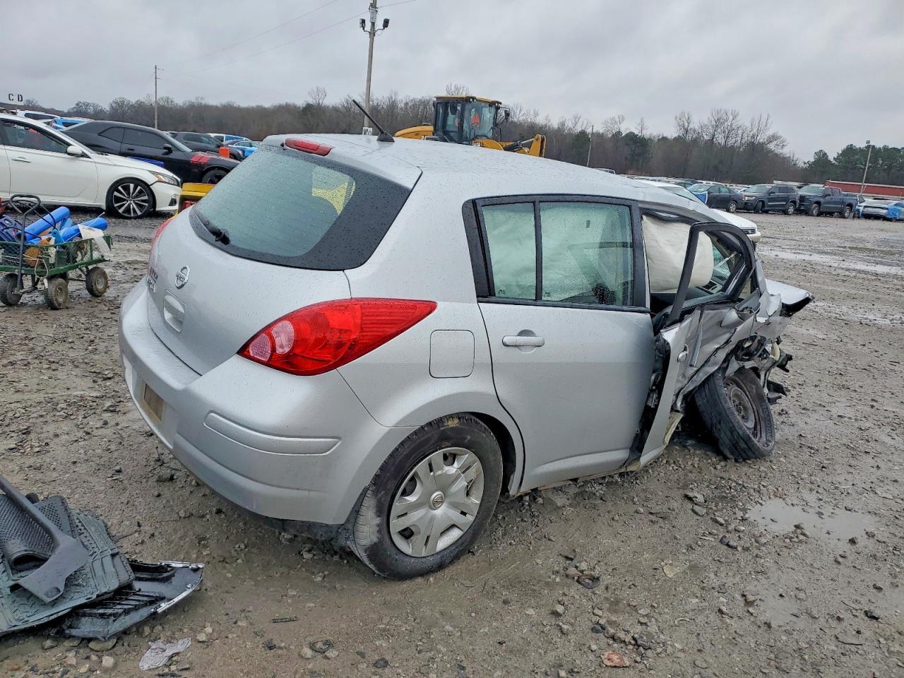 2010 NISSAN VERSA