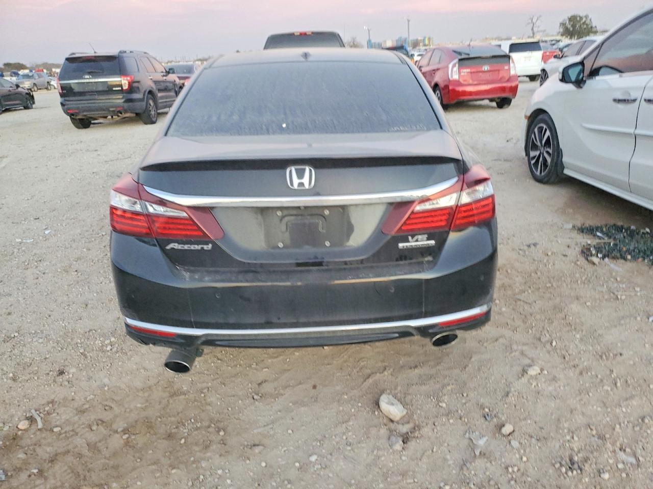 2016 HONDA ACCORD