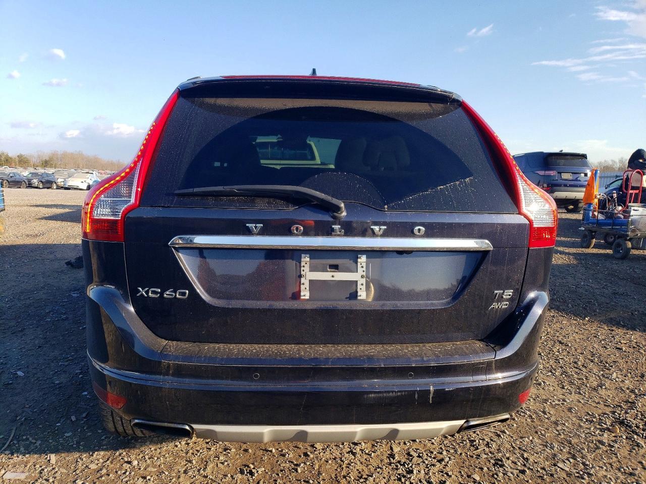 2016 VOLVO XC60