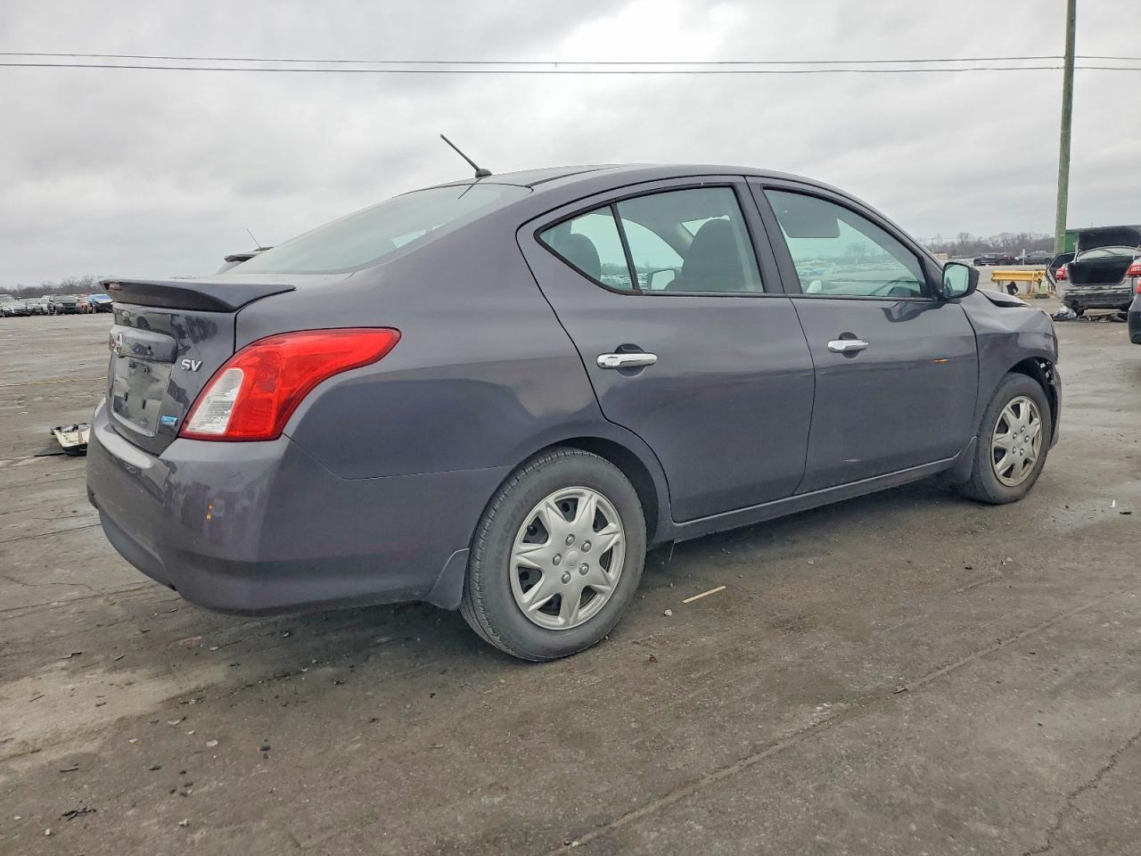 2015 NISSAN VERSA