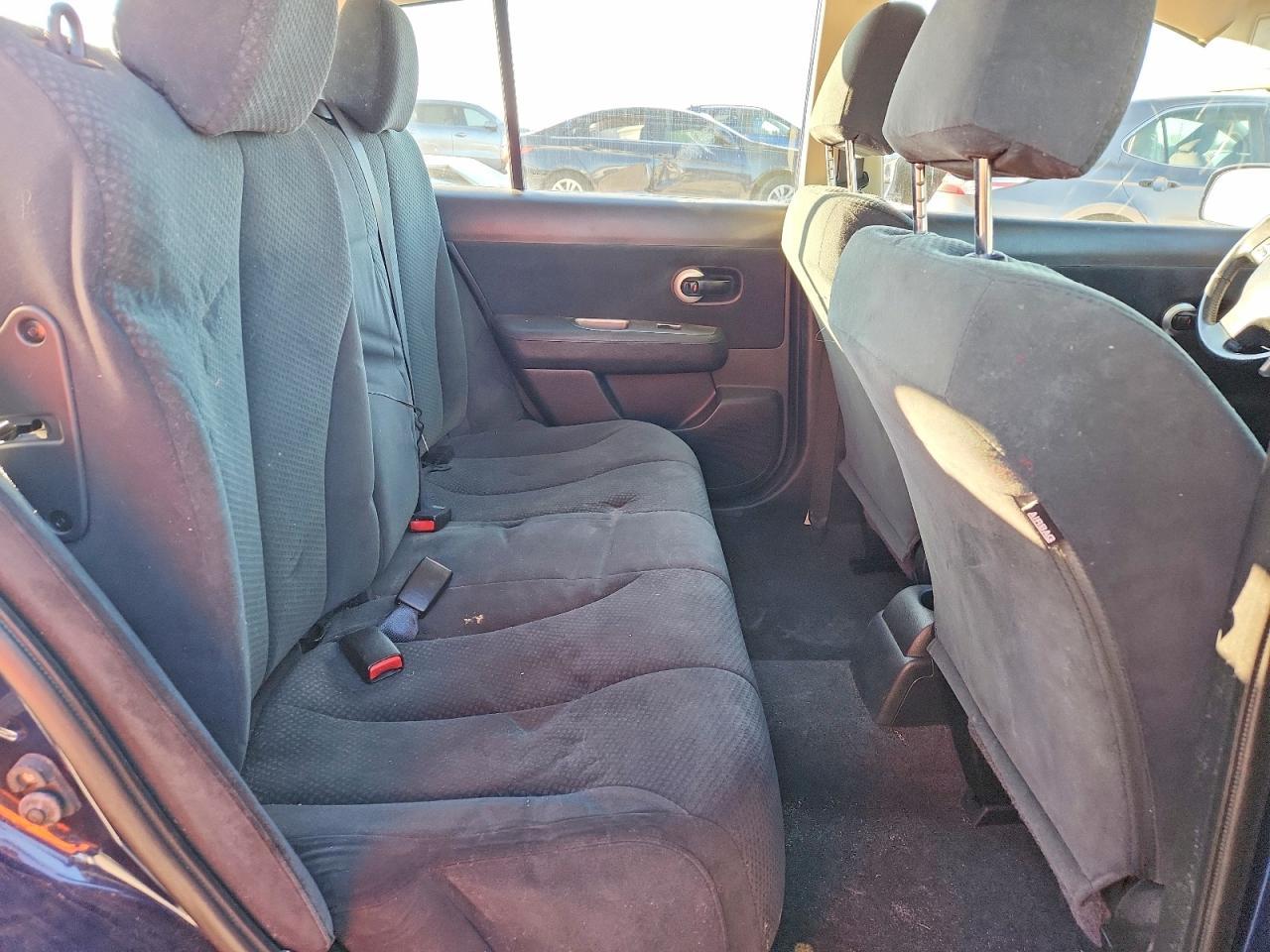 2012 NISSAN VERSA