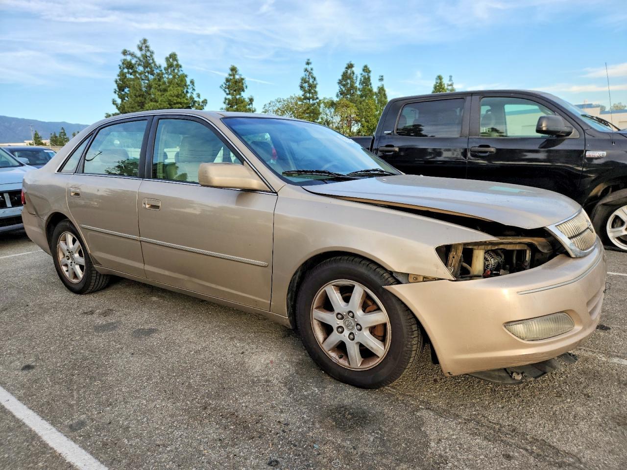 2000 TOYOTA Avalon