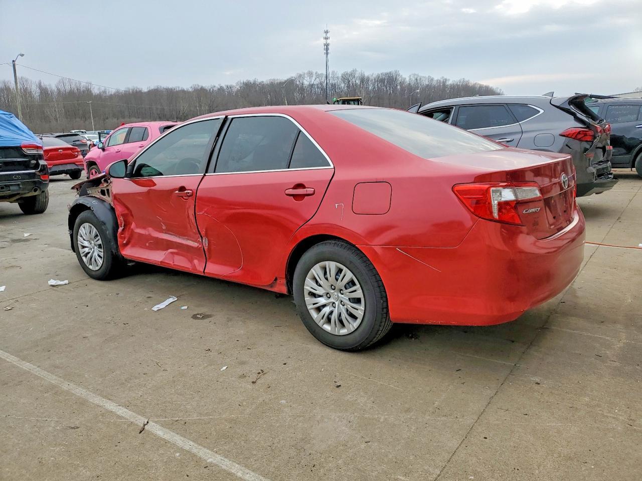 2014 TOYOTA CAMRY