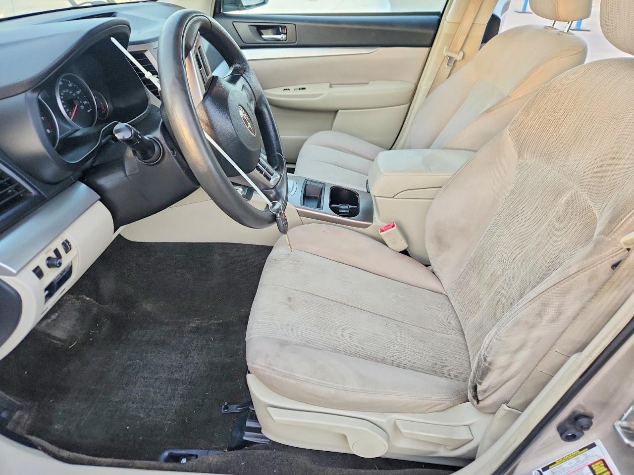 2014 SUBARU Legacy