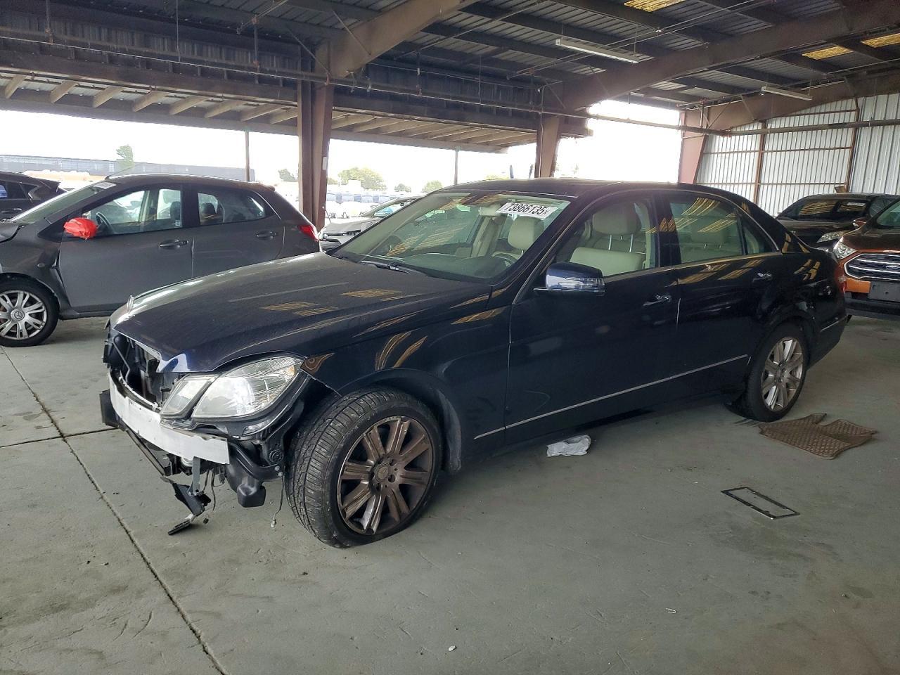 2013 MERCEDES-BENZ E-Class