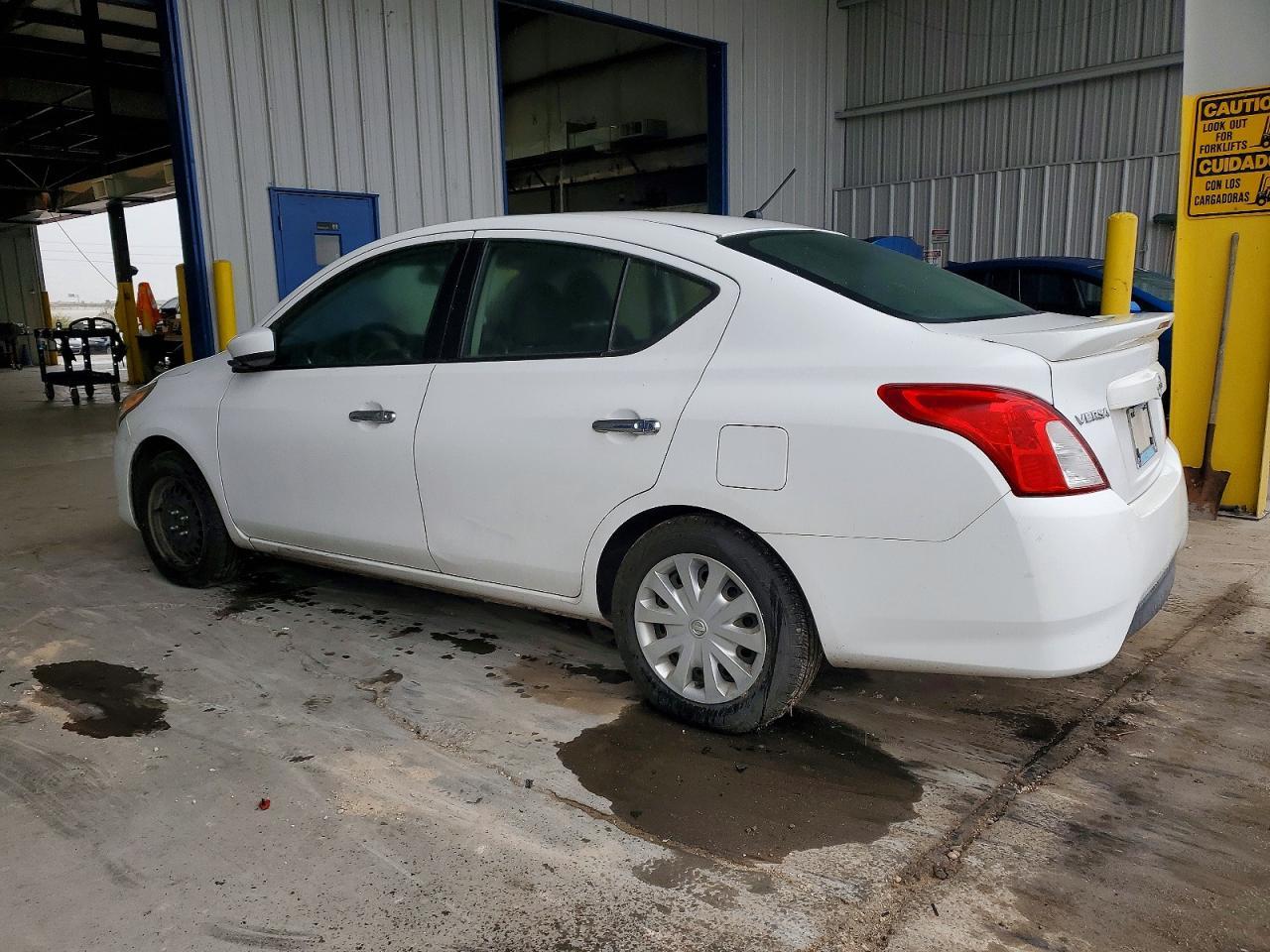 2019 NISSAN VERSA
