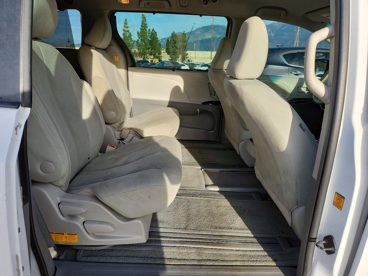 2012 TOYOTA SIENNA
