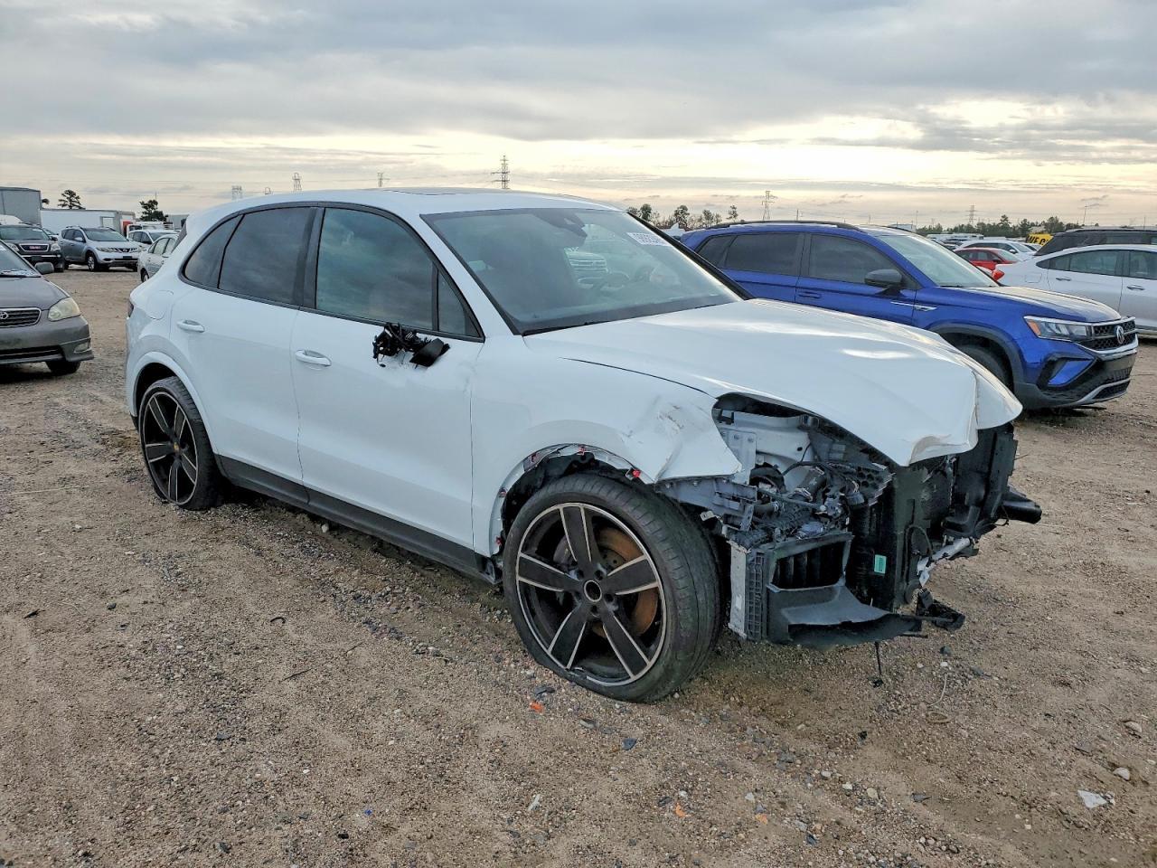 2021 PORSCHE CAYENNE