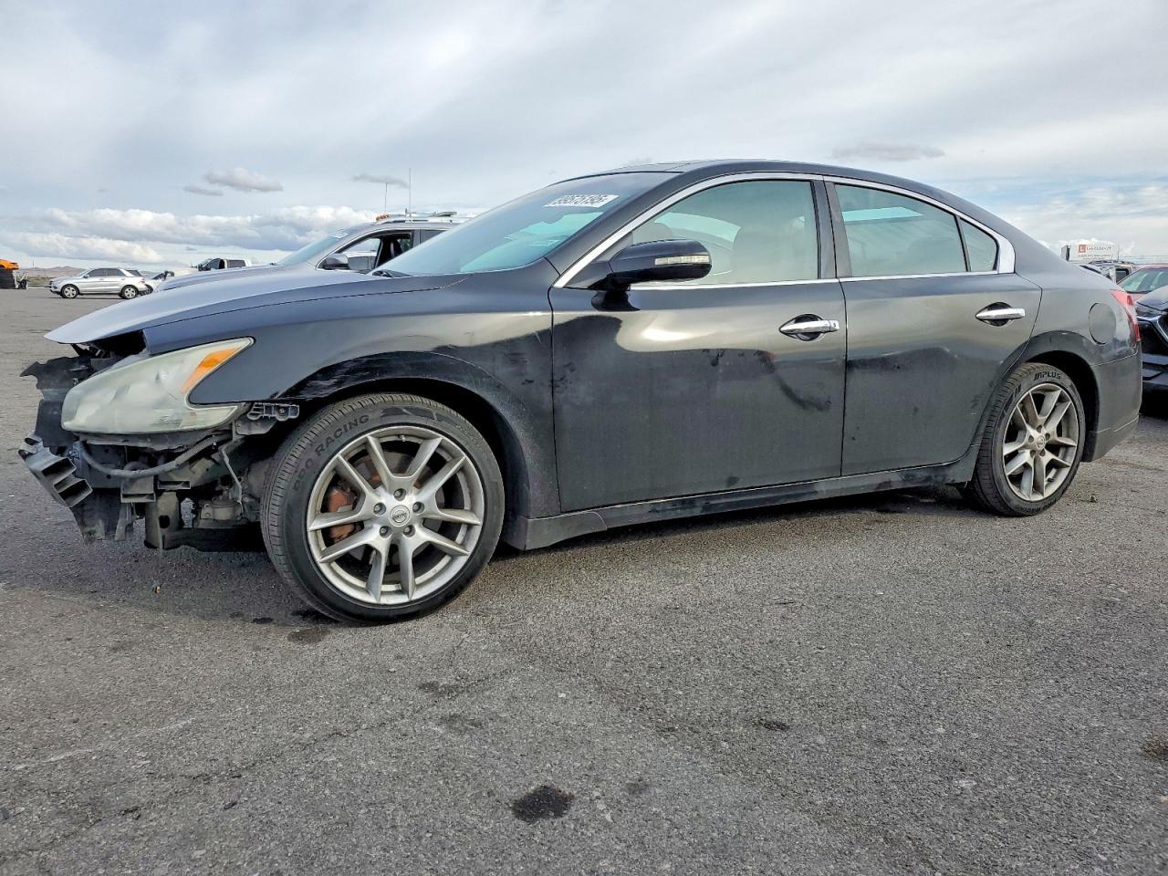 2011 NISSAN Maxima