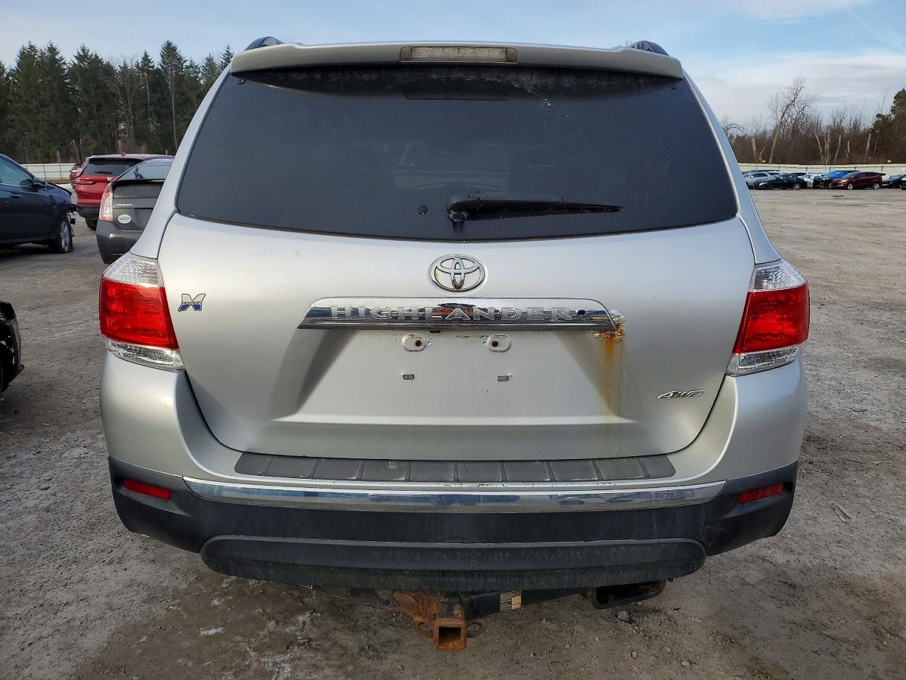 2011 TOYOTA HIGHLANDER