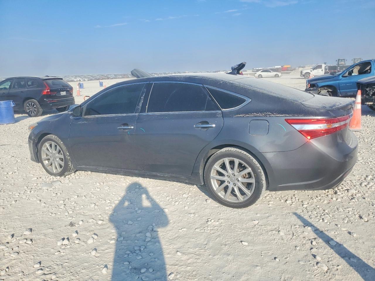 2013 TOYOTA Avalon