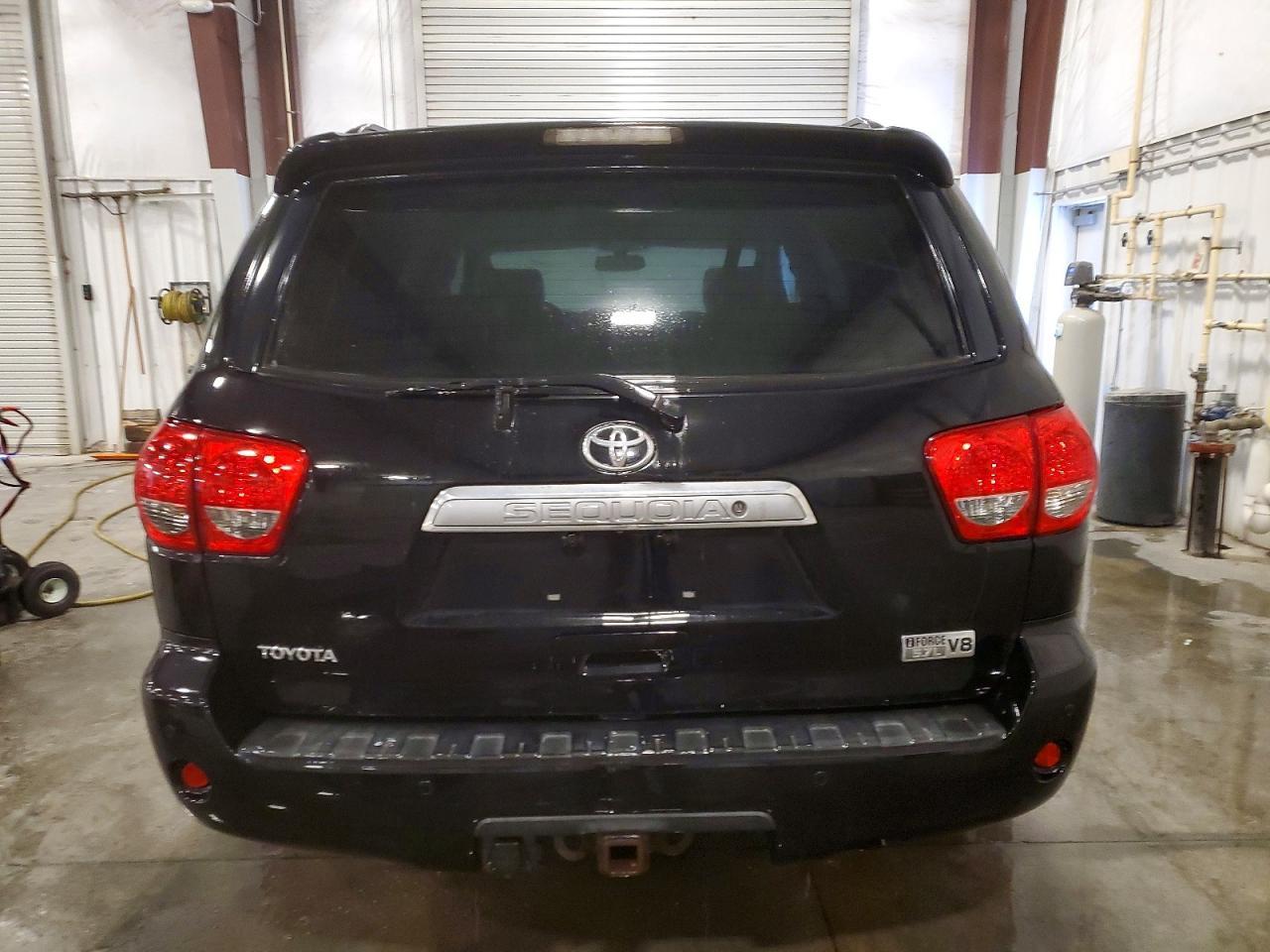 2008 TOYOTA Sequoia