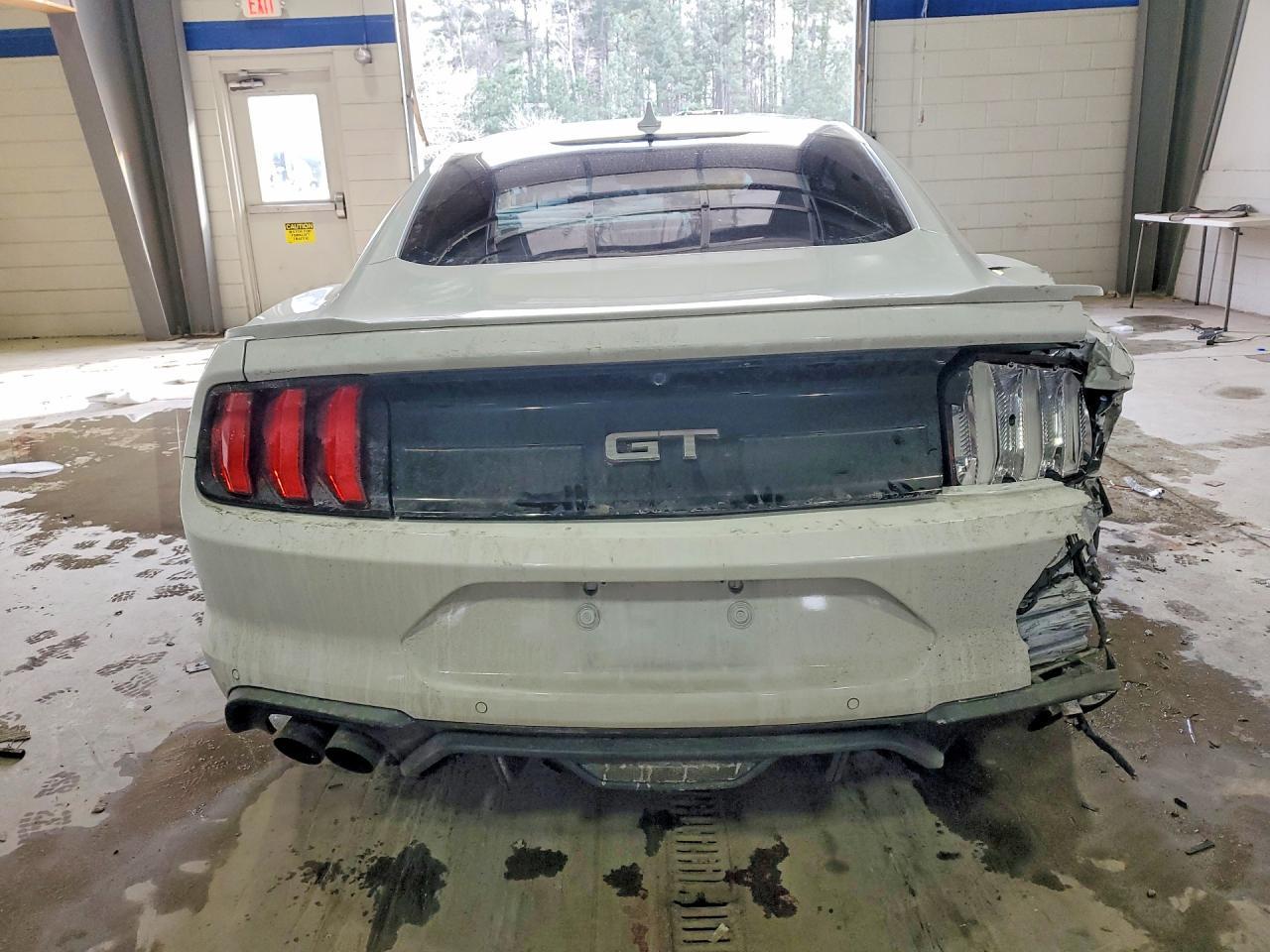 2022 FORD MUSTANG