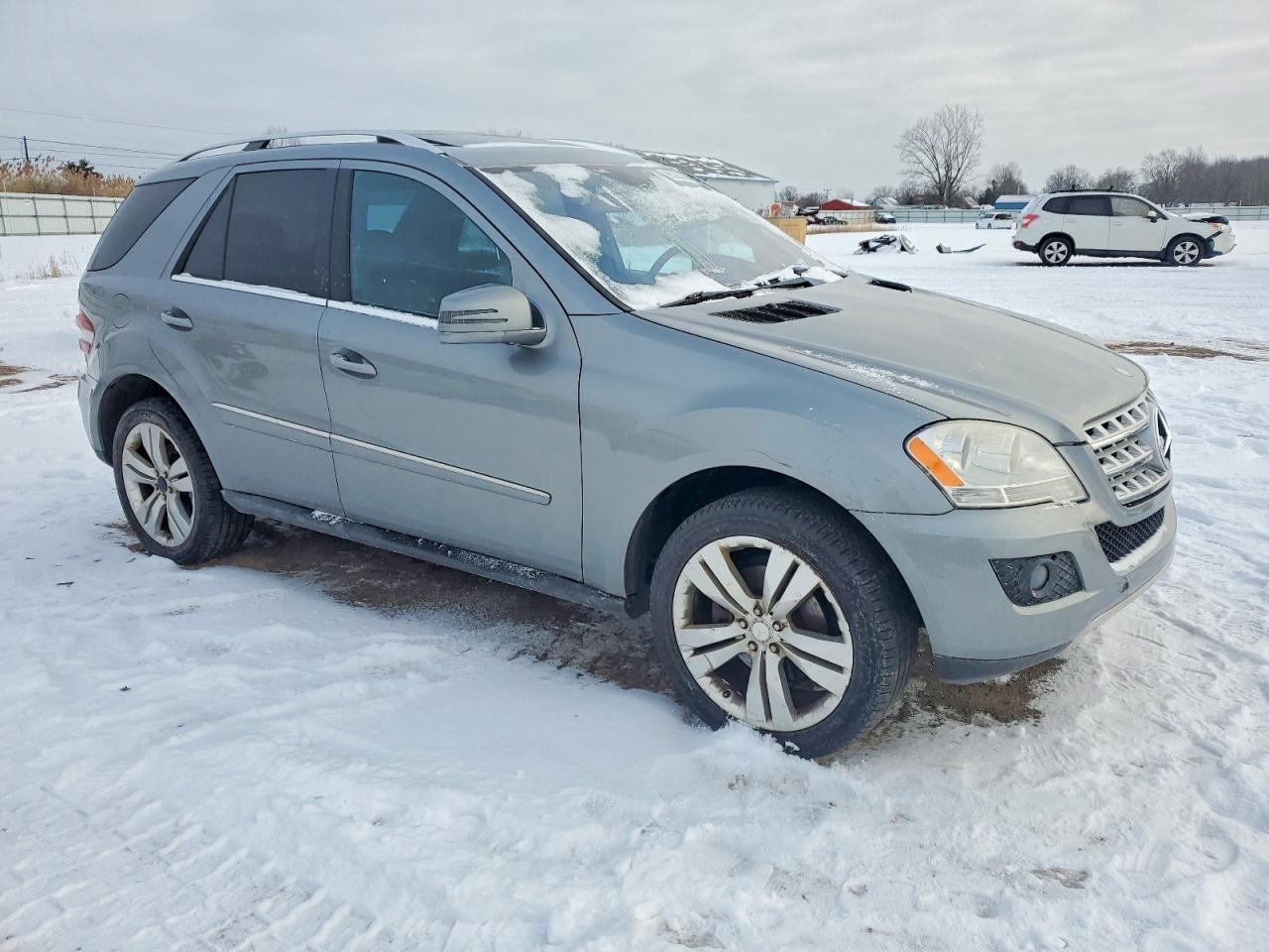 2011 MERCEDES-BENZ ML-Class