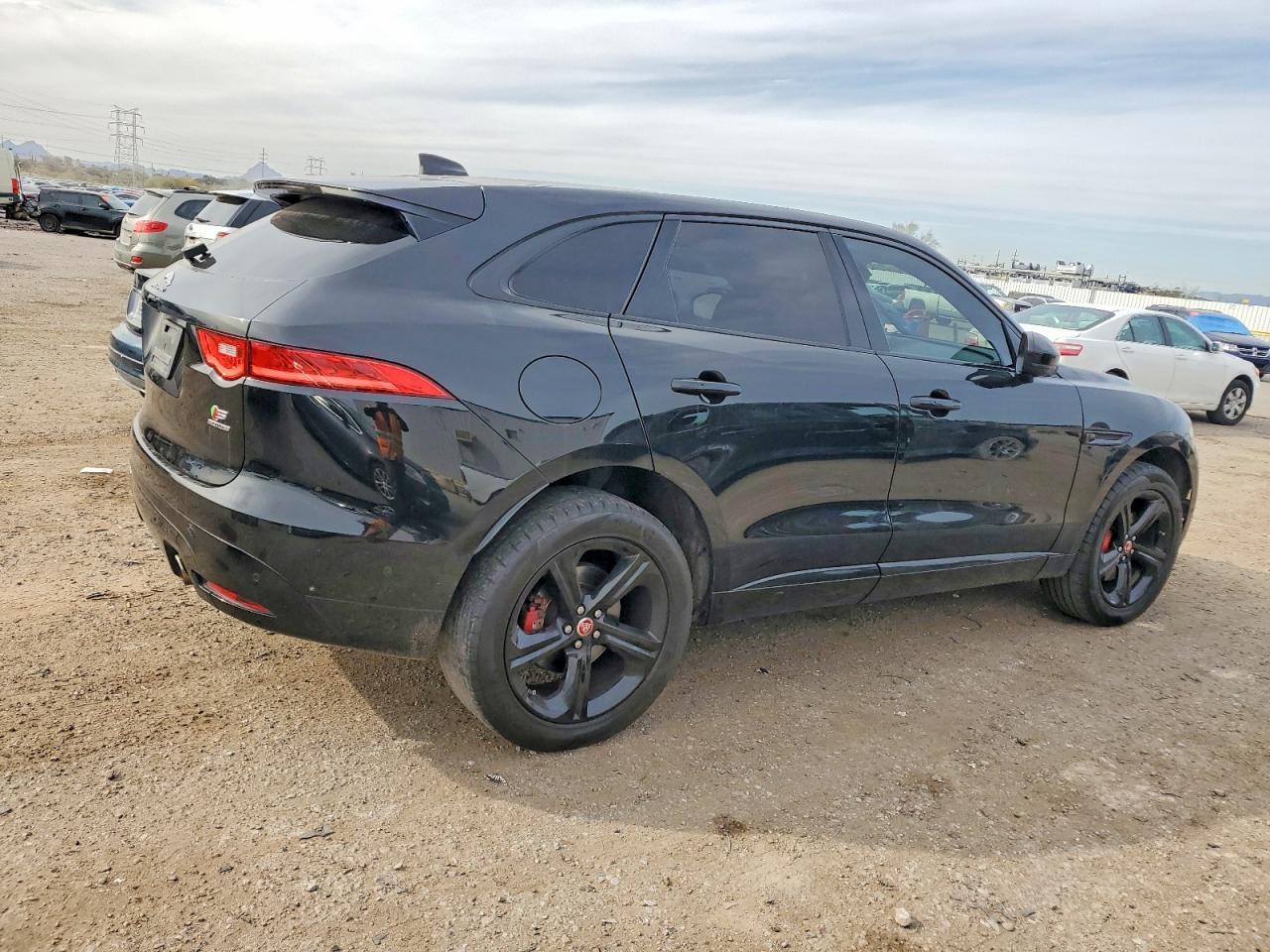 2017 JAGUAR F-Pace