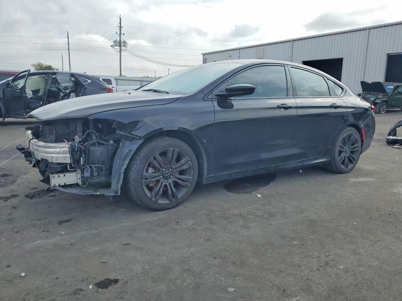 2017 CHRYSLER 200