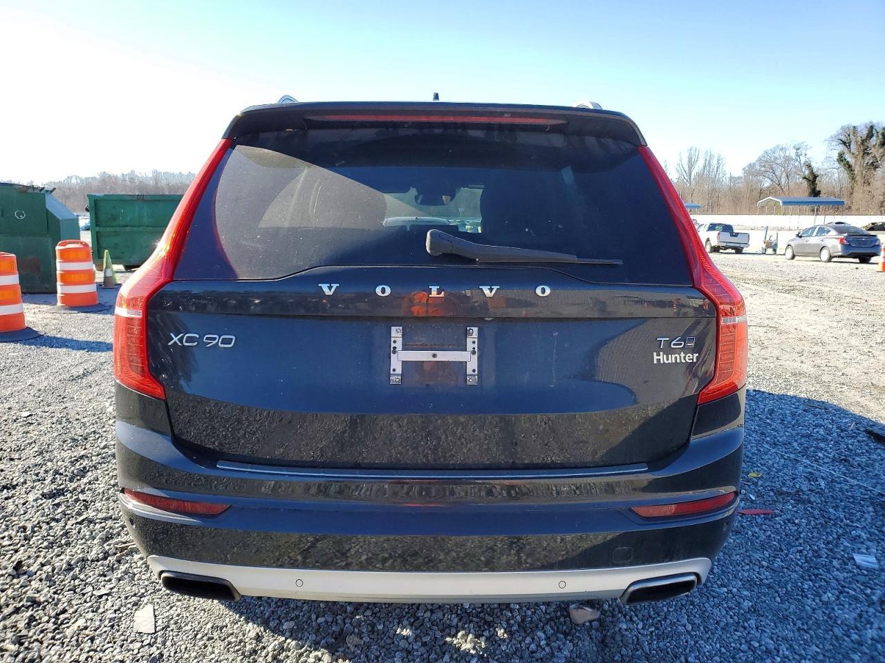 2018 VOLVO XC90