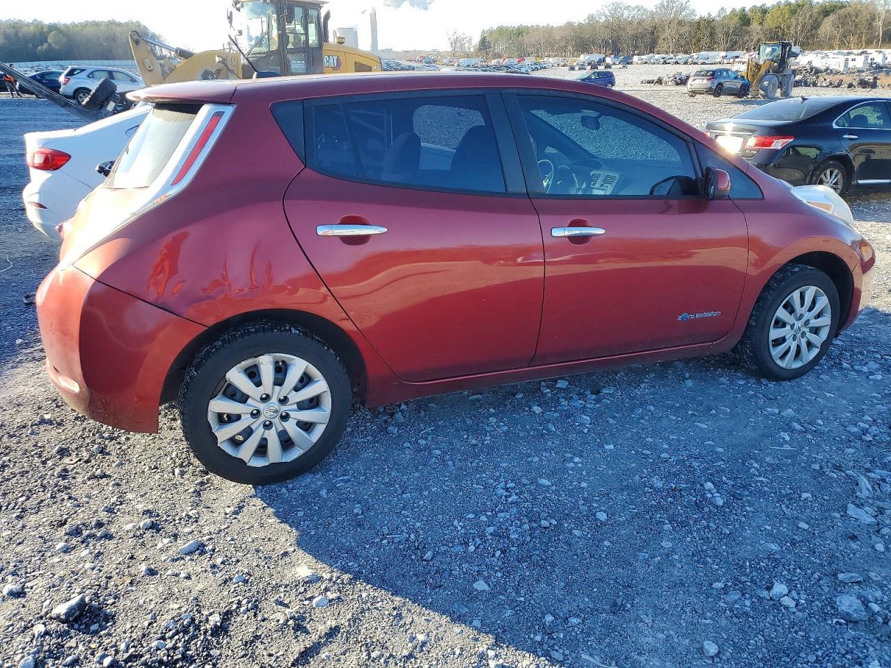 2015 NISSAN LEAF