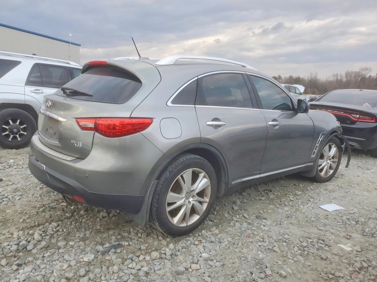 2012 INFINITI FX35
