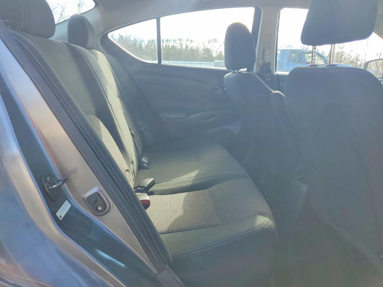 2017 NISSAN VERSA