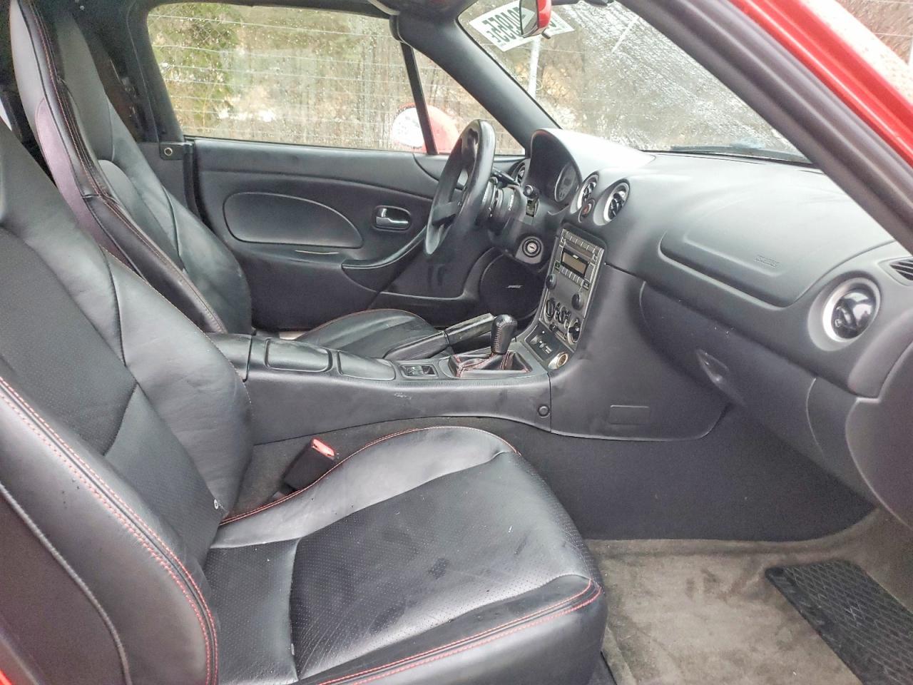 2004 MAZDA MX-5 Miata