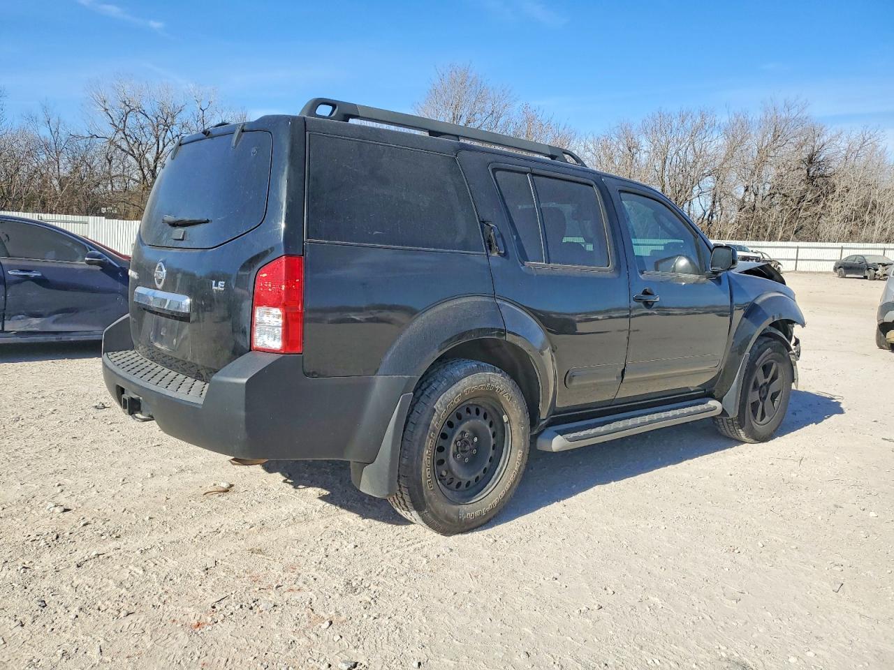 2011 NISSAN PATHFINDER