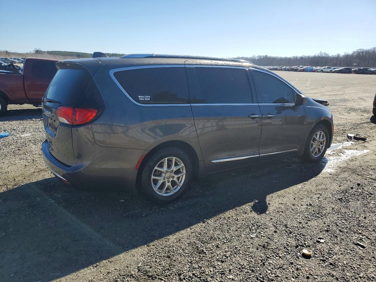 2020 CHRYSLER Pacifica