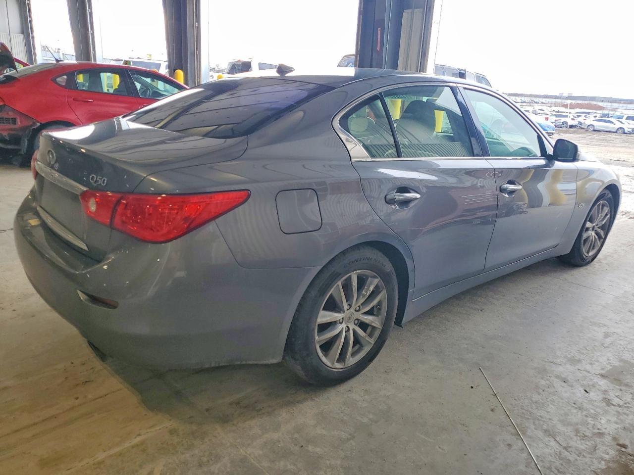 2016 INFINITI Q50