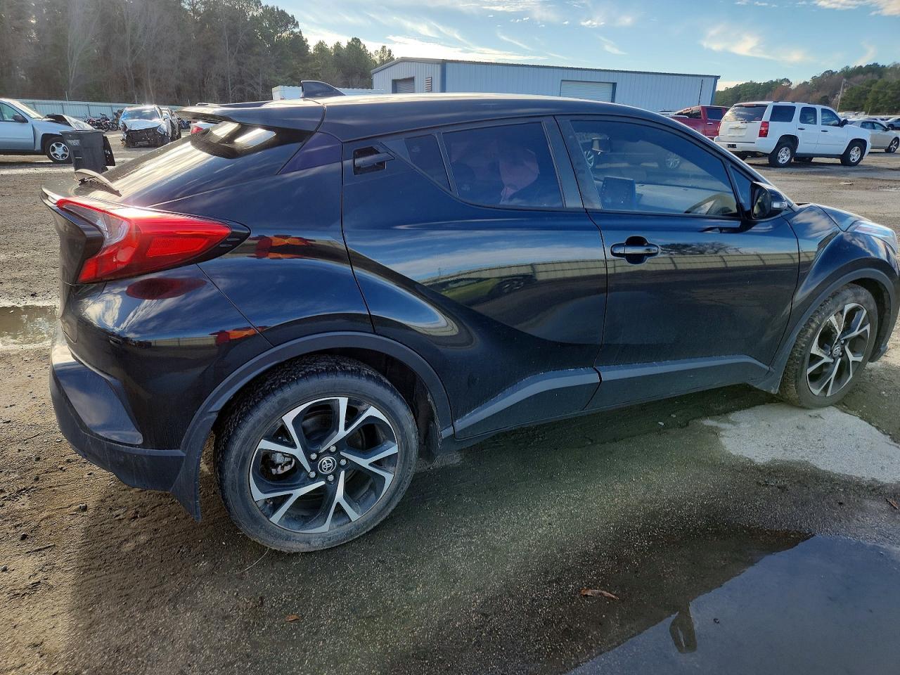 2022 TOYOTA C-HR