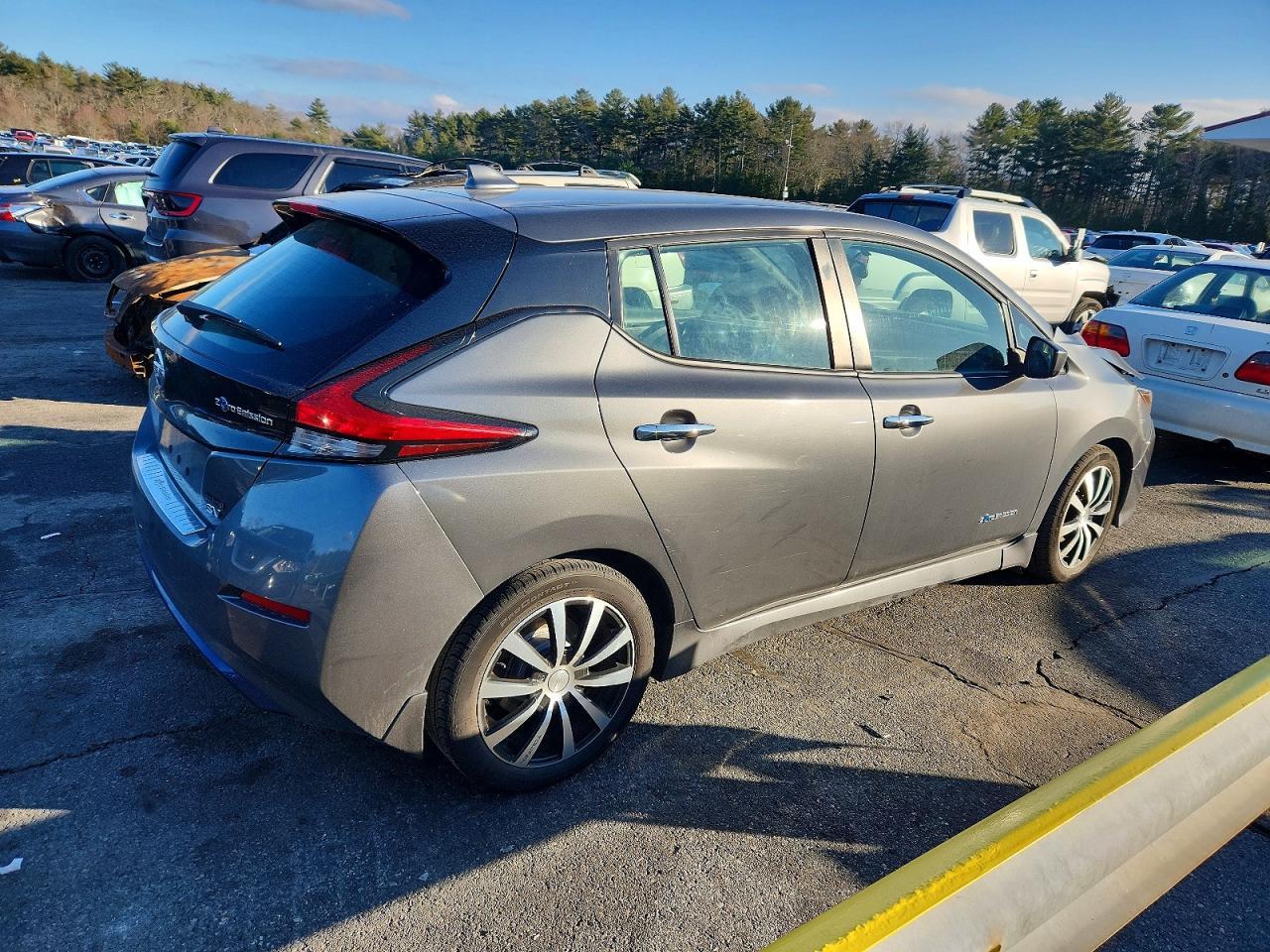 2019 NISSAN LEAF