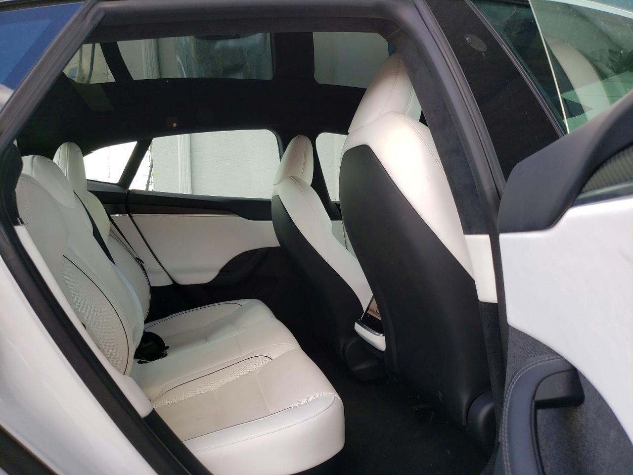 2022 TESLA MODEL S